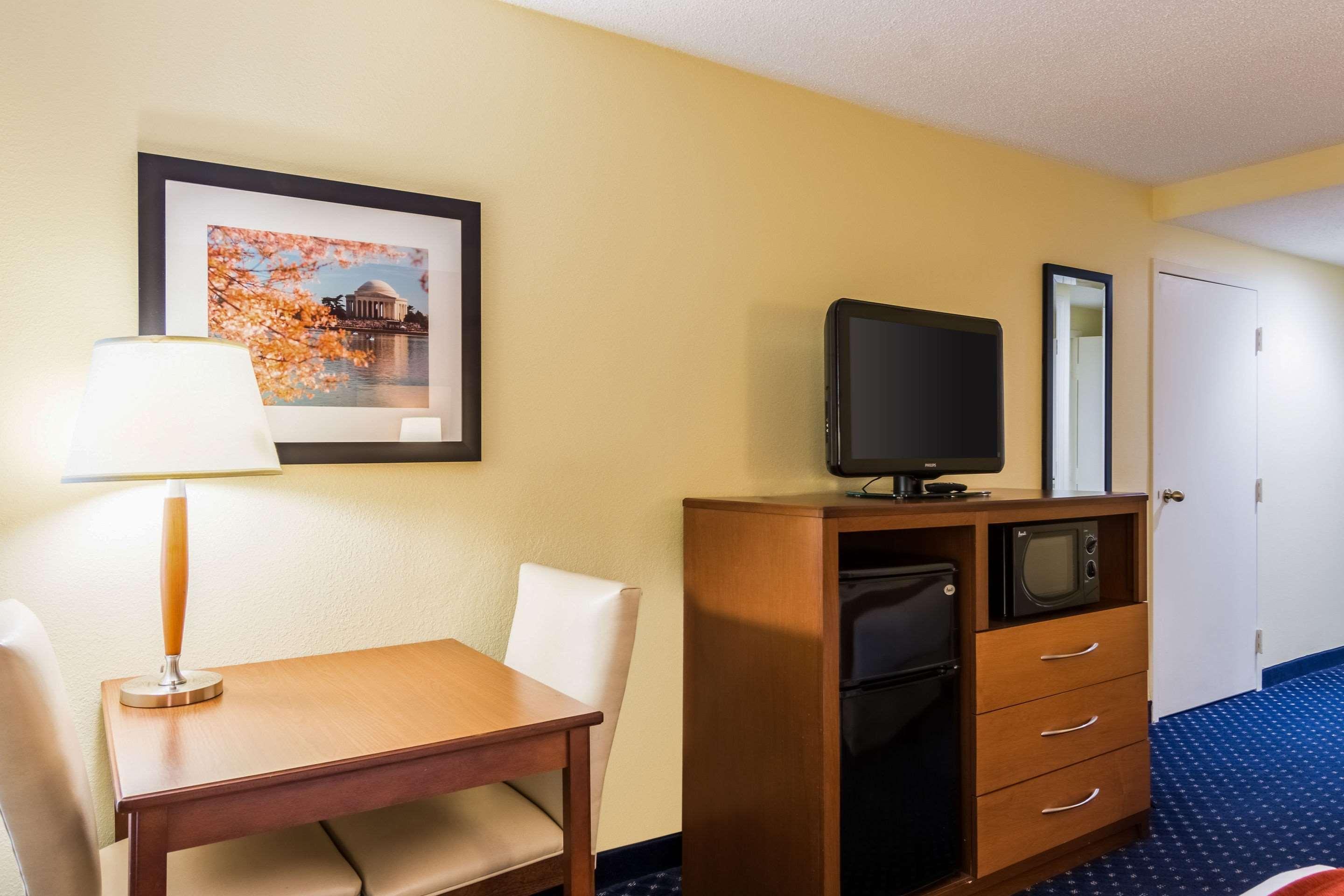 Comfort Inn Washington DC Joint Andrews AFB Clinton Eksteriør bilde